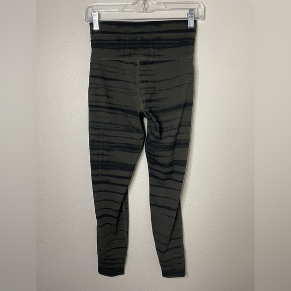Vuori Women The Rise The Shine Jogger Green /black - Picture 2 of 4